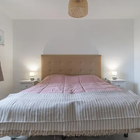 Atlantic Breeze, Bright Big Terrace, Pool, Wifi