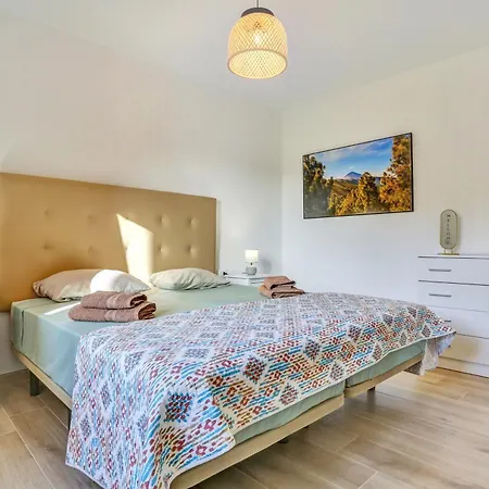 Atlantic Breeze, Bright Big Terrace, Pool, Wifi Apartamento Chayofa